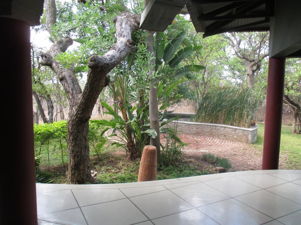 Tingala Lodge - Bed In The Bush ファラボルワ エクステリア 写真