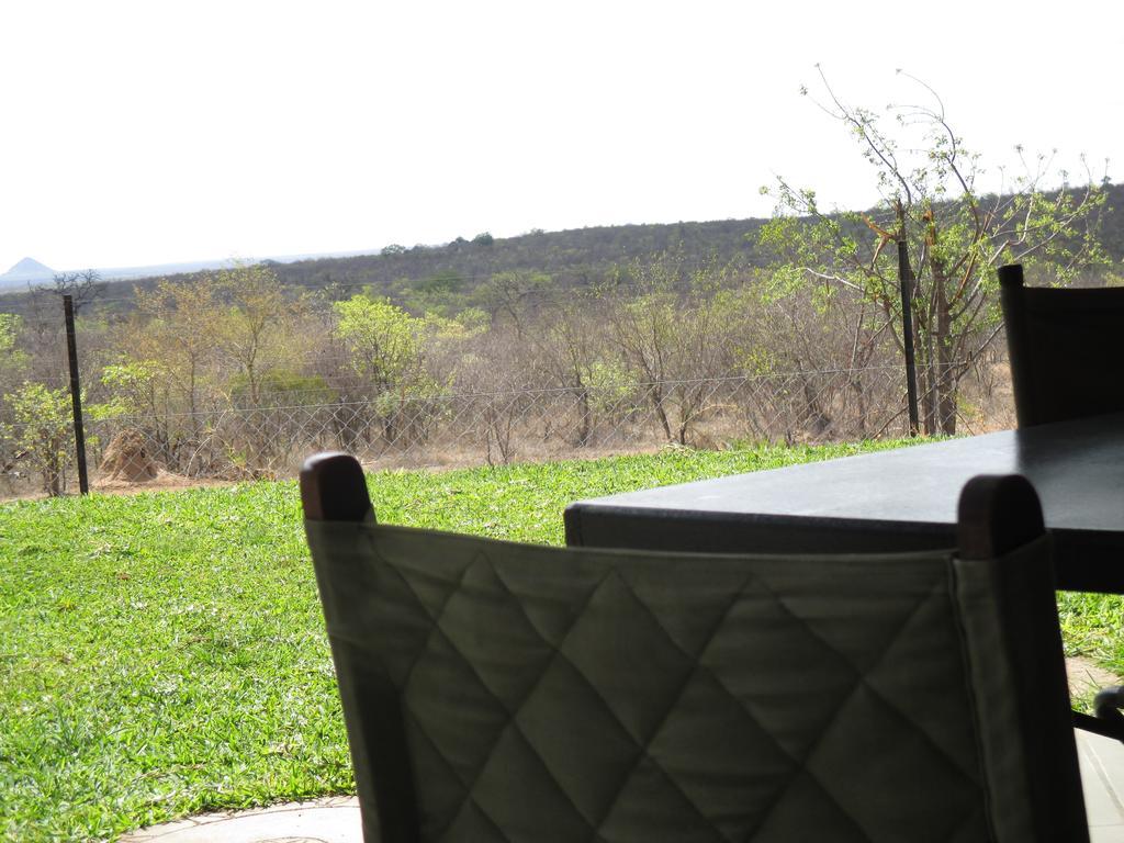 Tingala Lodge - Bed In The Bush ファラボルワ エクステリア 写真