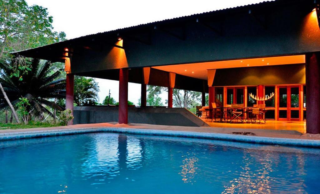 Tingala Lodge - Bed In The Bush ファラボルワ エクステリア 写真